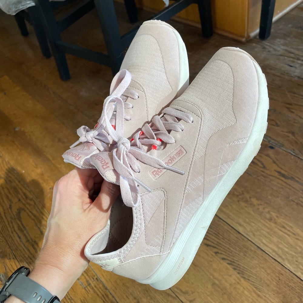 Reebok like-new tennis shoes